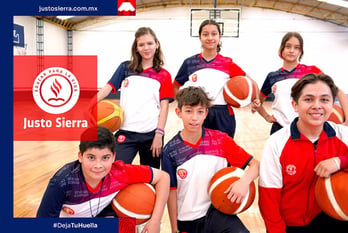 Alumnos jugadores de basquetbol de Justo Sierra