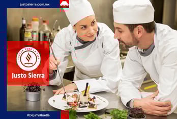 gastronomos cocinando un platillo