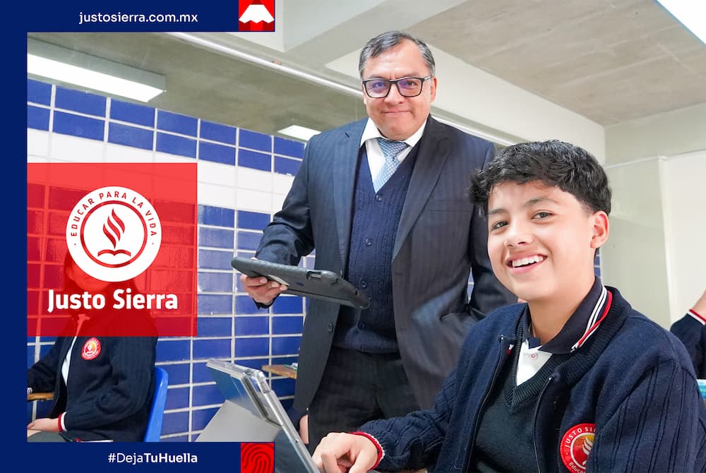 alumno de secundaria justo sierra con profesor