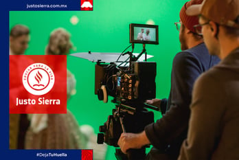 estudiantes de cinematografía con camara y fondo verde