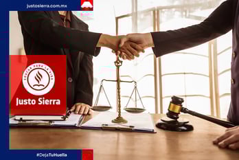 abogados estrechando la mano 