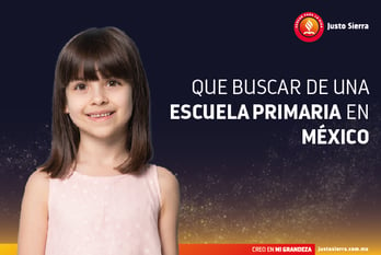 niña feliz busca escuela primaria en méxico